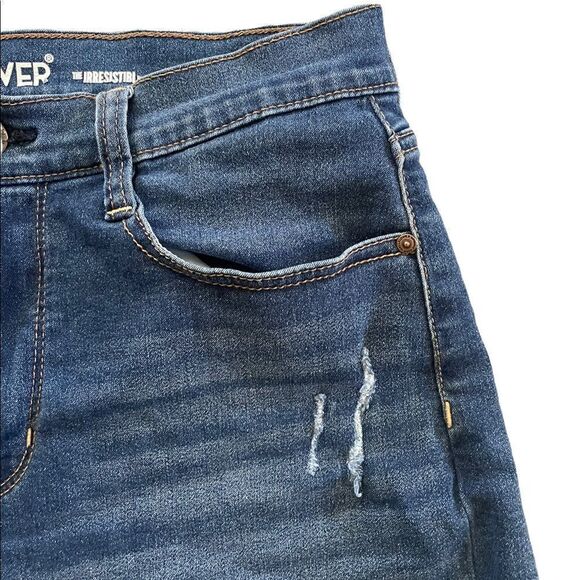 WALLFLOWER Jean Shorts Size 11 - Picture 3 of 5